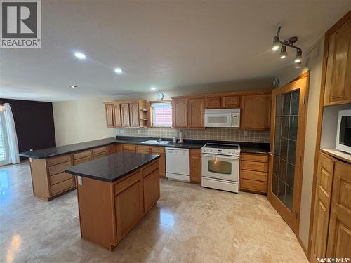 511 Road Avenue E, Langenburg, SK - Indoor Photo Showing Kitchen