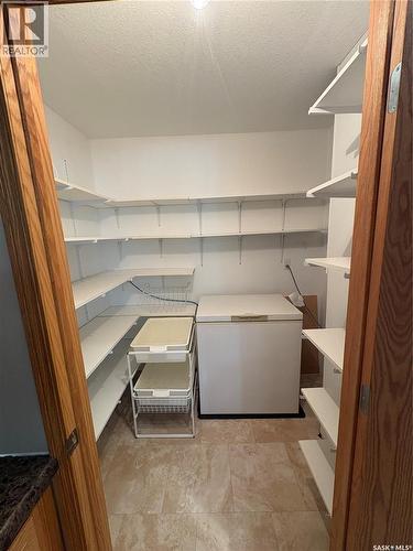 511 Road Avenue E, Langenburg, SK - Indoor With Storage