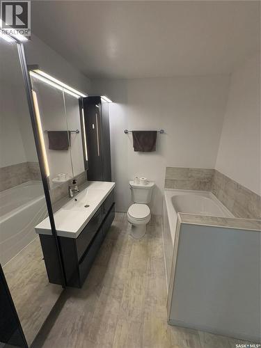 511 Road Avenue E, Langenburg, SK - Indoor Photo Showing Bathroom
