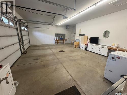 511 Road Avenue E, Langenburg, SK - Indoor Photo Showing Garage