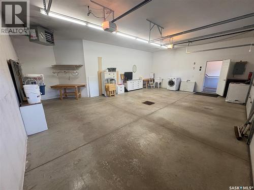 511 Road Avenue E, Langenburg, SK - Indoor Photo Showing Garage
