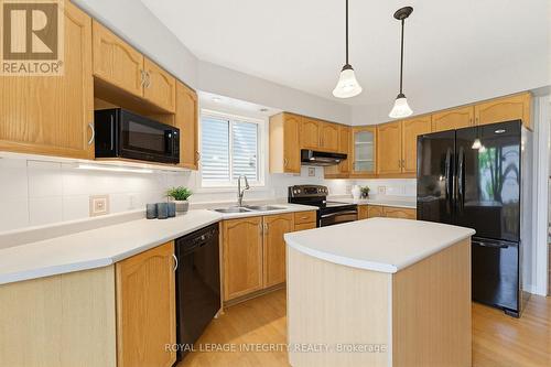 116 Springcreek Crescent, Ottawa, ON - Indoor Photo Showing Kitchen With Double Sink