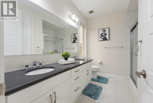 6 Milt Schmidt Street, Kitchener, ON - Indoor Photo Showing Bathroom