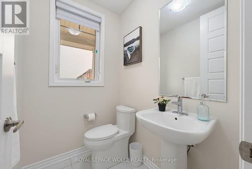 6 Milt Schmidt Street, Kitchener, ON - Indoor Photo Showing Bathroom