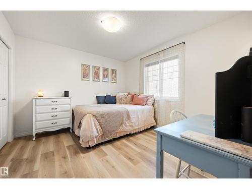 12425 111 Av Nw, Edmonton, AB - Indoor Photo Showing Bedroom