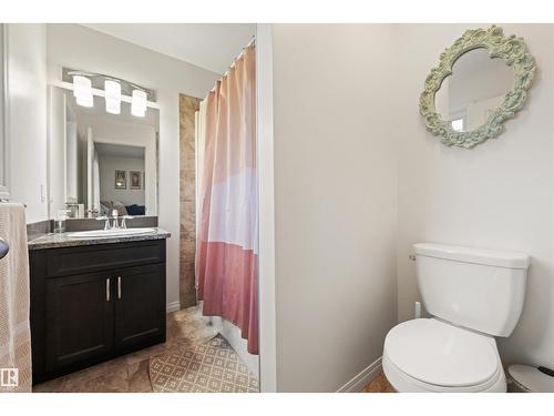 12425 111 Av Nw, Edmonton, AB - Indoor Photo Showing Bathroom
