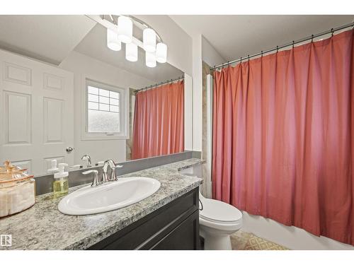 12425 111 Av Nw, Edmonton, AB - Indoor Photo Showing Bathroom