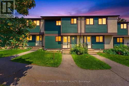 1685 MEADOWBROOK ROAD  Ottawa, ON K1B 4W6