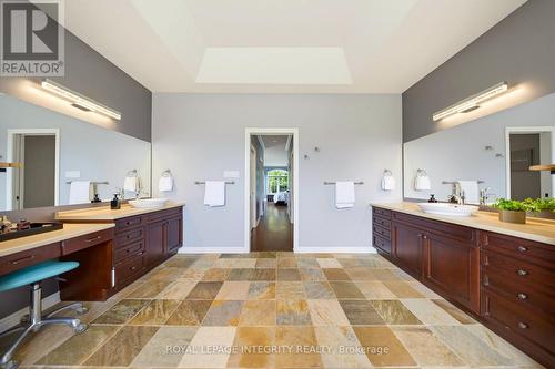 562 Pennycross Lane, Ottawa, ON - Indoor Photo Showing Bathroom