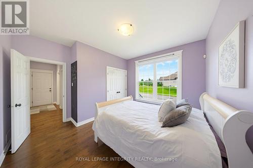562 Pennycross Lane, Ottawa, ON - Indoor Photo Showing Bedroom