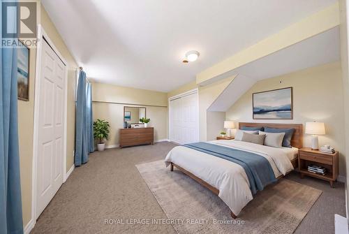 562 Pennycross Lane, Ottawa, ON - Indoor Photo Showing Bedroom