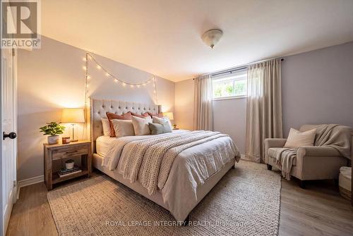 562 Pennycross Lane, Ottawa, ON - Indoor Photo Showing Bedroom