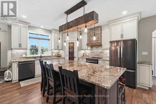 63 Hiddenvalley Drive, Belleville (Thurlow Ward), ON - Indoor Photo Showing Kitchen With Upgraded Kitchen