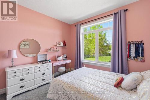 63 Hiddenvalley Drive, Belleville (Thurlow Ward), ON - Indoor Photo Showing Bedroom