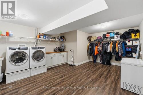 63 Hiddenvalley Drive, Belleville (Thurlow Ward), ON - Indoor Photo Showing Laundry Room