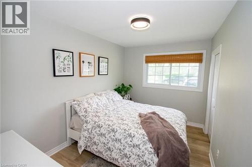 127 Cleary Avenue, Dunnville, ON - Indoor Photo Showing Bedroom