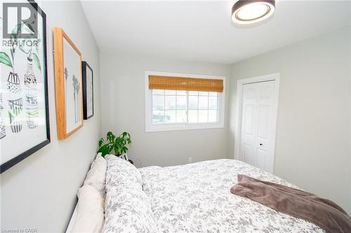 127 Cleary Avenue, Dunnville, ON - Indoor Photo Showing Bedroom