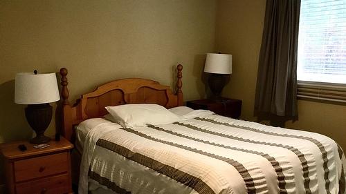 7957 Kincade Road, Kimberley, BC - Indoor Photo Showing Bedroom