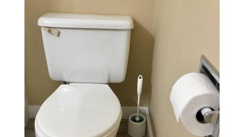 7957 Kincade Road, Kimberley, BC - Indoor Photo Showing Bathroom