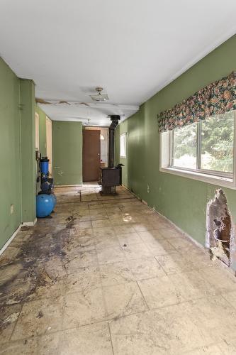 122 Silvercrest Road, Kitchener, BC - Indoor Photo Showing Other Room