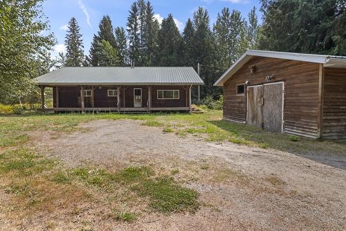 122 Silvercrest Road, Kitchener, BC - Outdoor With Deck Patio Veranda