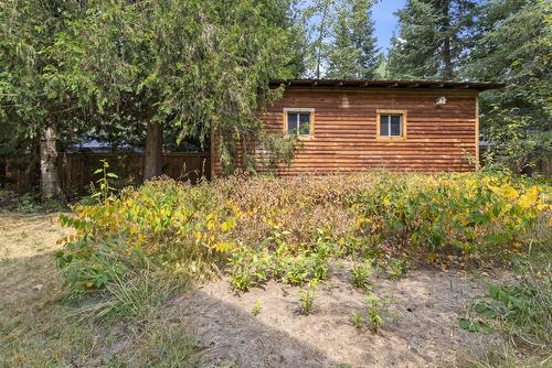 122 Silvercrest Road, Kitchener, BC - Outdoor