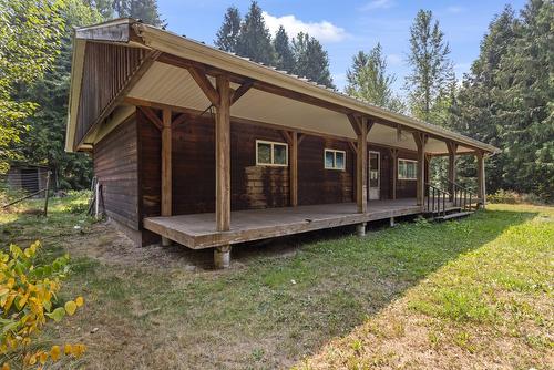 122 Silvercrest Road, Kitchener, BC - Outdoor With Deck Patio Veranda