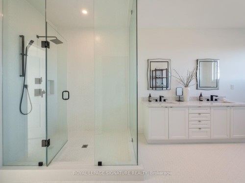1335 Britton Crescent, Milton, ON - Indoor Photo Showing Bathroom