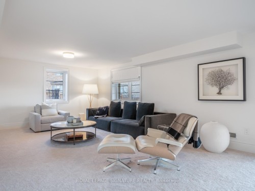 1335 Britton Crescent, Milton, ON - Indoor Photo Showing Living Room