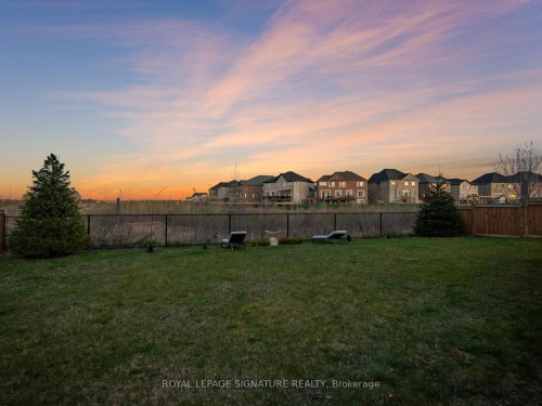 1335 Britton Crescent, Milton, ON - Outdoor