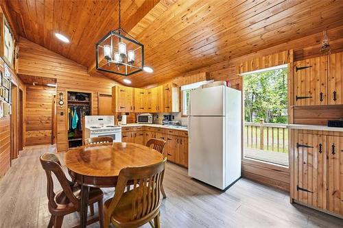 46 Ash St, Great Falls, MB - Indoor