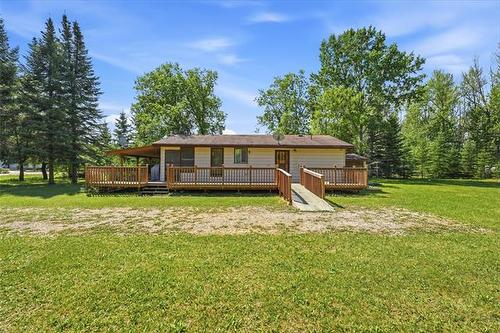 46 Ash St, Great Falls, MB - Outdoor With Deck Patio Veranda