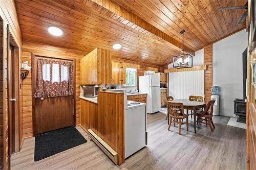 46 Ash St, Great Falls, MB - Indoor Photo Showing Dining Room