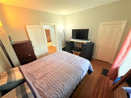 419 Manitoba Ave, Selkirk, MB - Indoor Photo Showing Bedroom