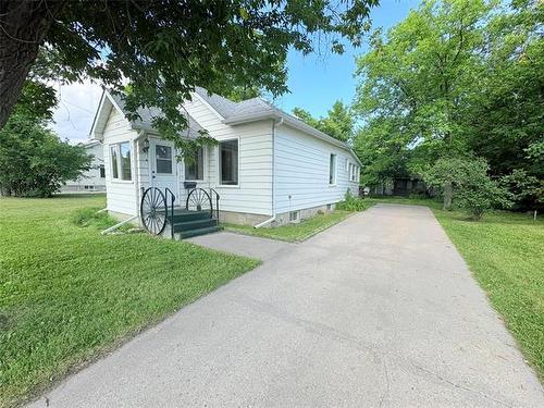 419 Manitoba Ave, Selkirk, MB - Outdoor