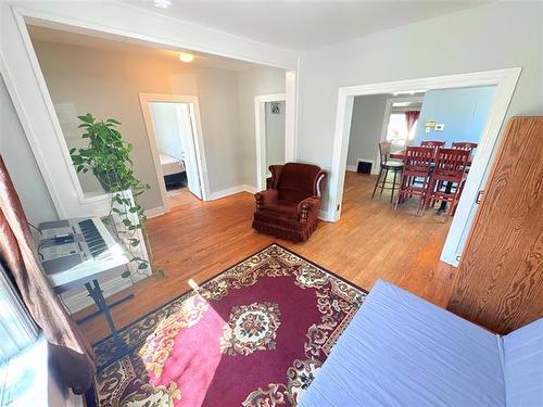 419 Manitoba Ave, Selkirk, MB - Indoor