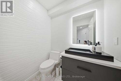 19 Boulder Crescent, Guelph, ON - Indoor Photo Showing Bathroom