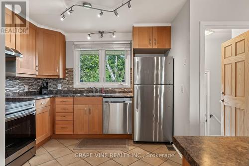 125 Norice Street, Ottawa, ON - Indoor Photo Showing Kitchen