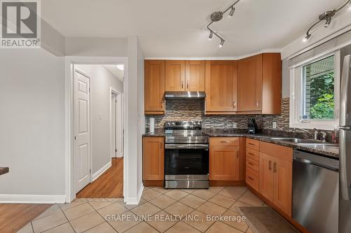 125 Norice Street, Ottawa, ON - Indoor Photo Showing Kitchen