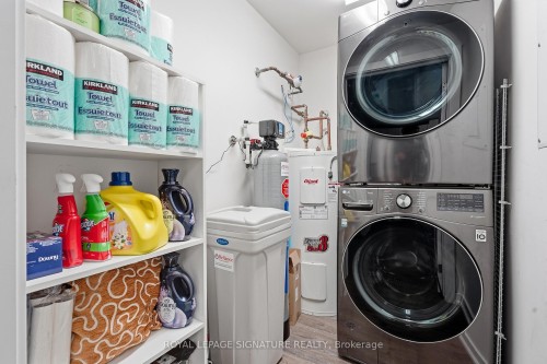 Ll08-25 Kay Crescent, Guelph, ON - Indoor Photo Showing Laundry Room