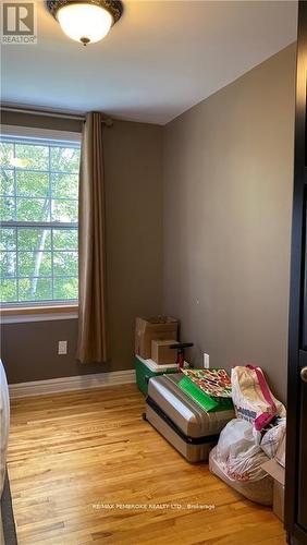 16 Wolfe Avenue, Deep River, ON - Indoor Photo Showing Bedroom