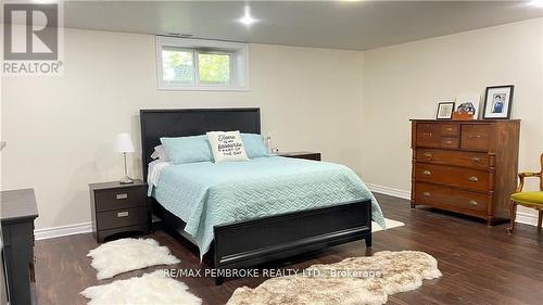 16 Wolfe Avenue, Deep River, ON - Indoor Photo Showing Bedroom