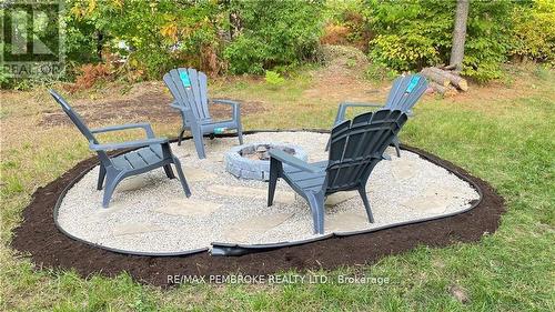 16 Wolfe Avenue, Deep River, ON - Outdoor