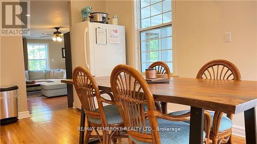 16 Wolfe Avenue, Deep River, ON - Indoor Photo Showing Dining Room