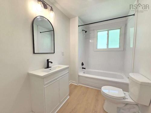 61 Chalamont Drive, Hammonds Plains, NS - Indoor Photo Showing Bathroom