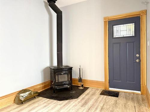 20 Agnew Street, Amherst, NS - Indoor Photo Showing Other Room