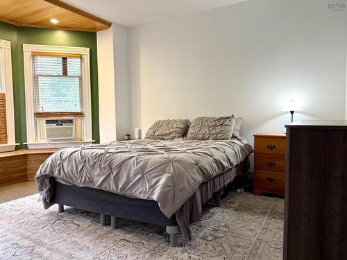 20 Agnew Street, Amherst, NS - Indoor Photo Showing Bedroom