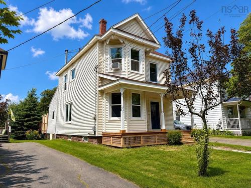 20 Agnew Street, Amherst, NS - Outdoor With Facade