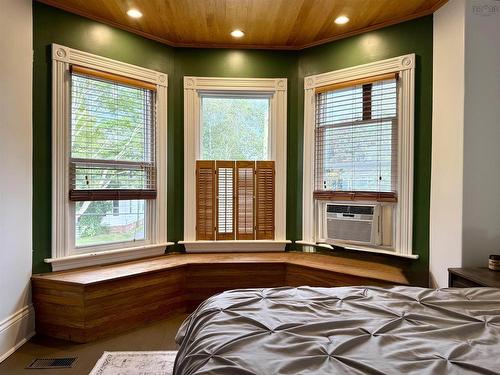 20 Agnew Street, Amherst, NS - Indoor Photo Showing Bedroom