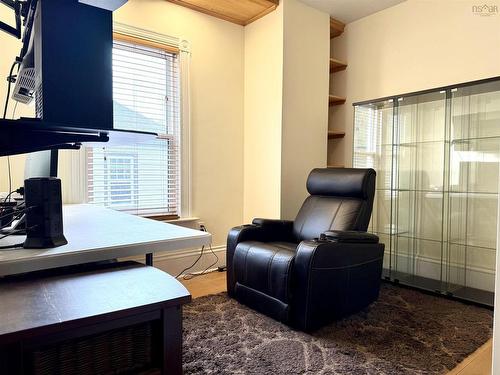 20 Agnew Street, Amherst, NS - Indoor